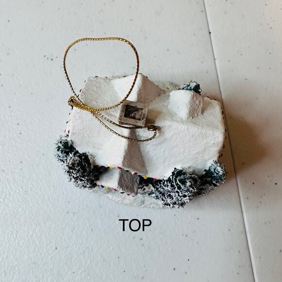 Thomas Kinkade Christmas Eve Cottage Ornament Illuminated Ornament Collection - Picture 6 of 7